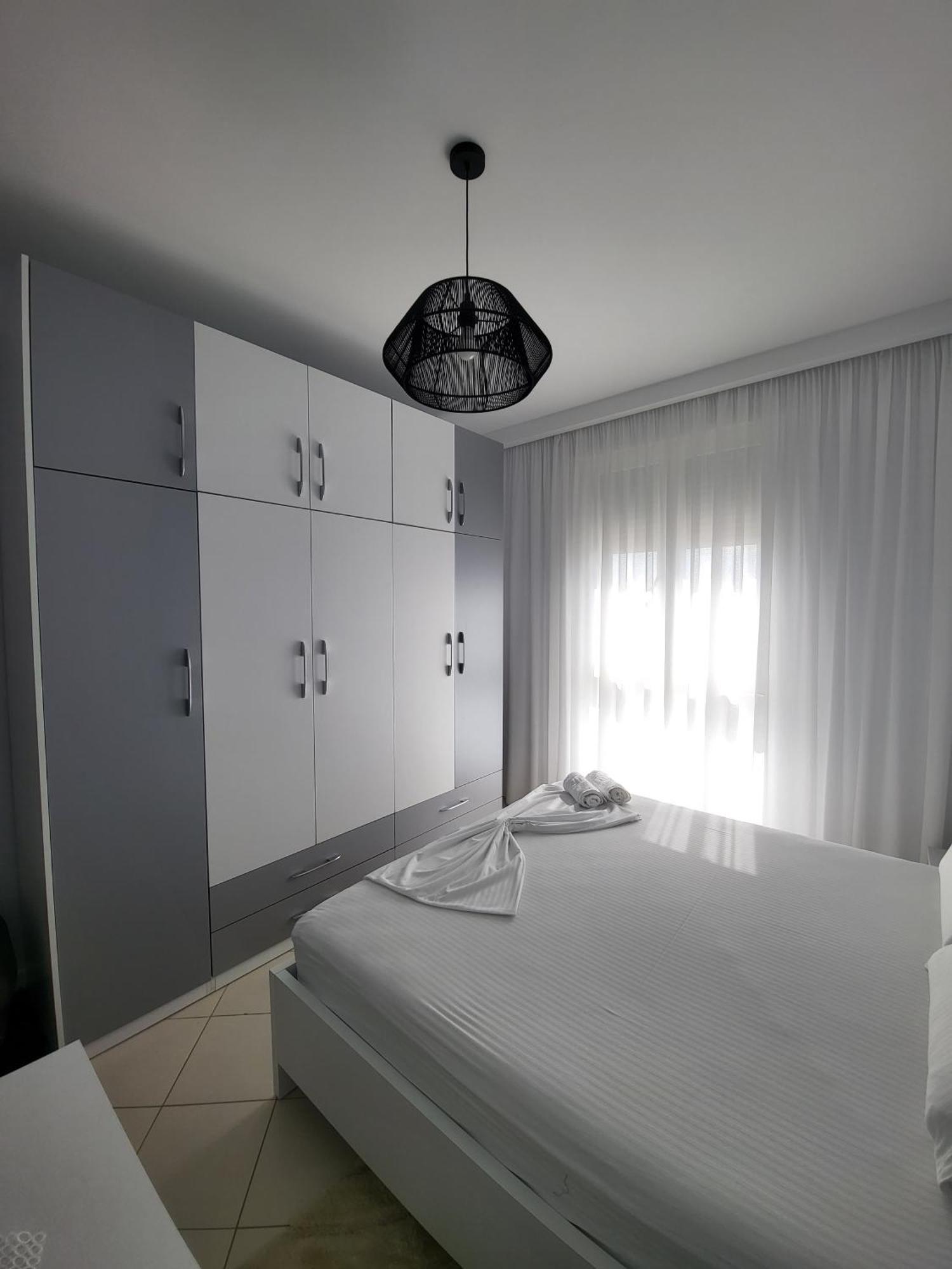 Alex'S Apartment 2 ドゥラス エクステリア 写真